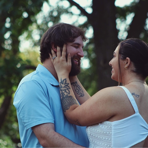 Meet your Posher, Cassandra - Picture 2 of 3